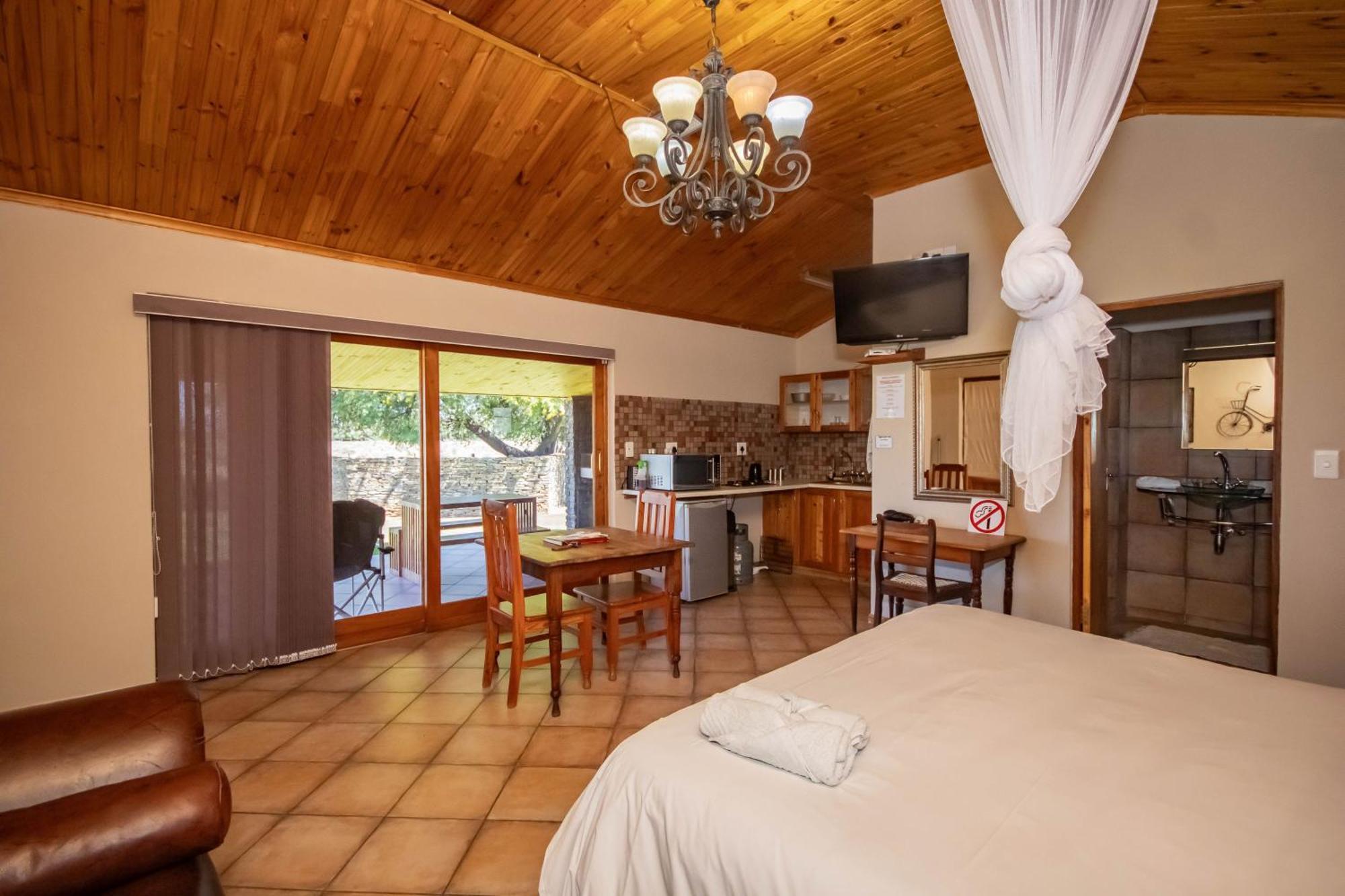 Tarantula Guest House Calvinia Esterno foto